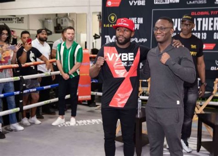Deji Olatunji Height, Wikipedia, Net Worth, Boxing Record, Born, Next