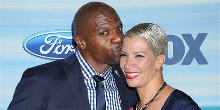 Do Terry Crews&rsquo;s wife's hands shake?