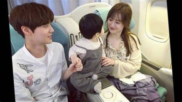 Does Ahn Jae Hyun Have A Child? Comprehensive Guide