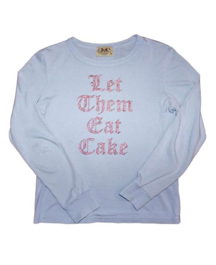 does anyone have this shirt and could possibly sell to me ?? DM me!!!😁😁