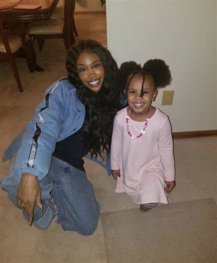 Does SZA Have A Daughter? The Truth Unraveled
