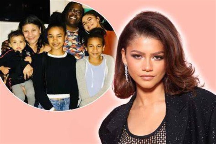 does zendaya have siblings