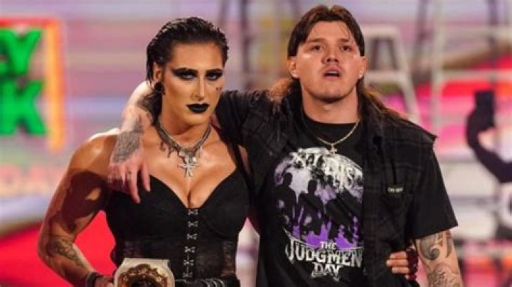 “Dude, You Are Not in a War”: WWE Legend Blasts Tony Khan for Making AEW Look
‘Childish and Silly’