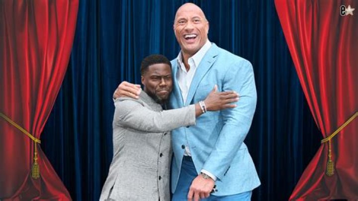 Dwayne Johnson and Kevin Hart taking cover in Central Intelligence