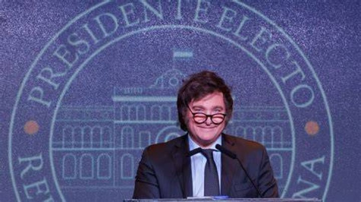 El presidente electo de Argentina, Javier Milei, durante la votaci&oacute;n del 19 de noviembre en Argentina