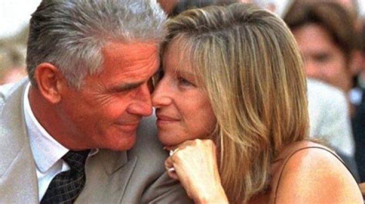 Elliott Gould on His Past Marriage to Barbra Streisand &mdash; "We Still Love