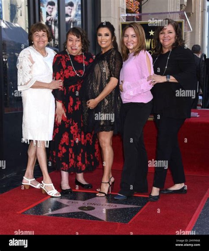 Emily Longoria Eva Longoria's Sister Know About Her