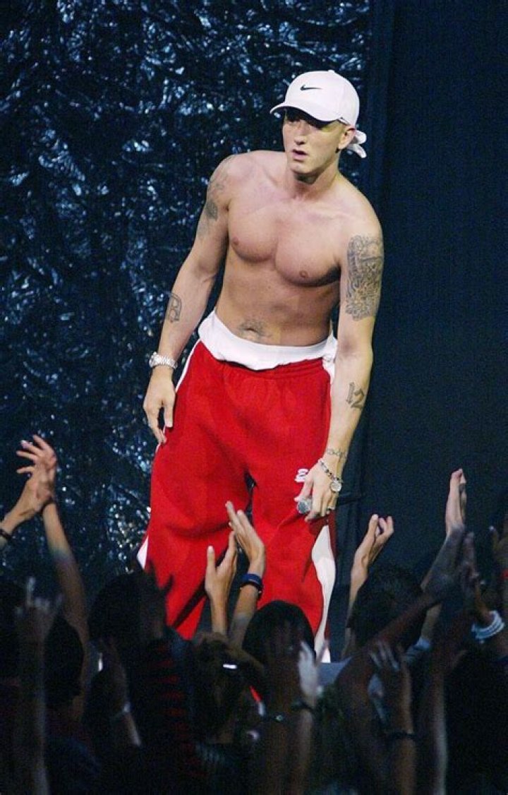 Eminem Shirtless: The Untold Story Behind The Iconic Moments