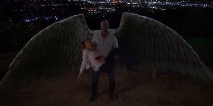 Eve kisses Lucifer when he shows her his devil face