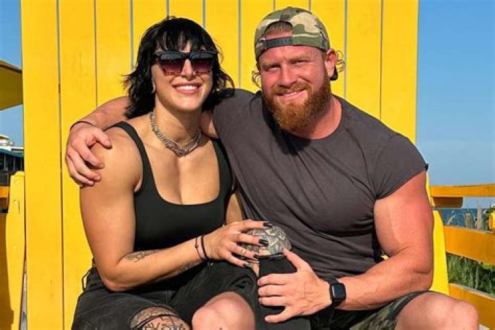 Everything You Need to Know About Alexa Bliss and Buddy Murphy’s Relationship