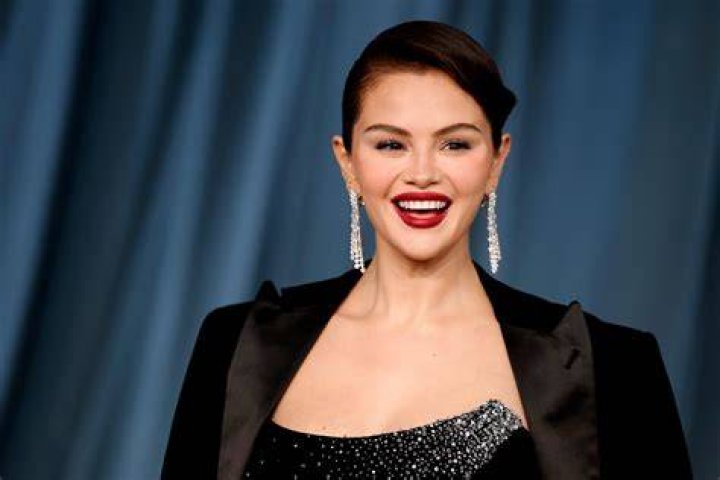 Everything You Need to Know About Selena Gomez in Neighbors 2