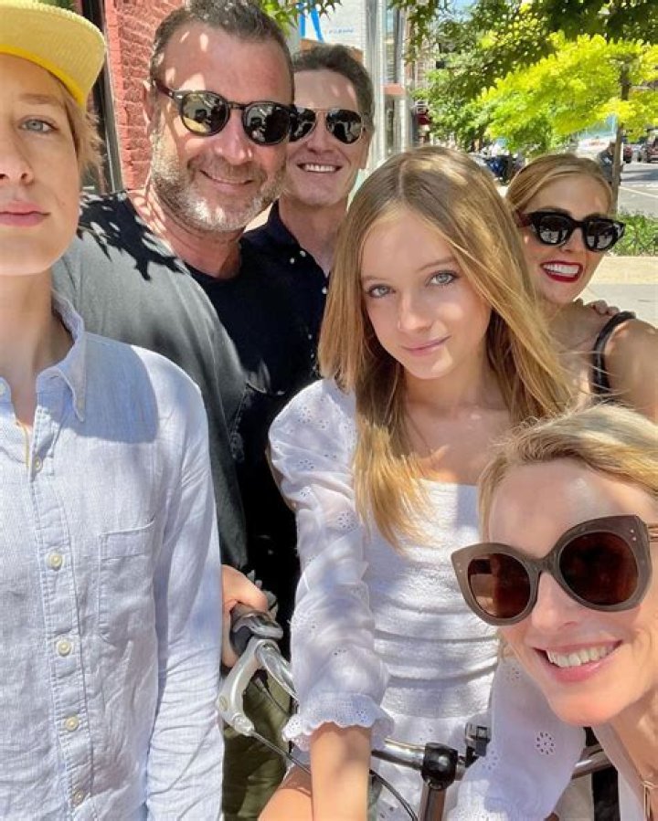 Exes Naomi Watts, Liev Schreiber reunite for Kai's graduation