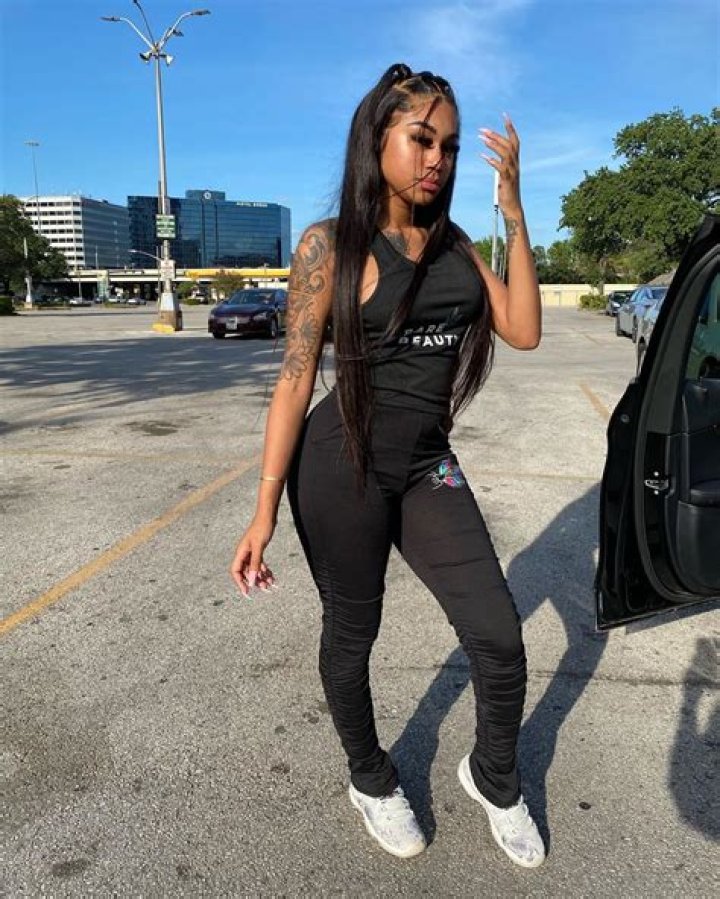 Exploring The Fascinating World Of Janiameshell On Instagram