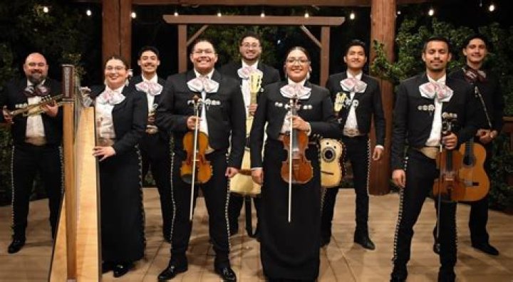 Famous Mariachi Nationals holding masters to celebrate