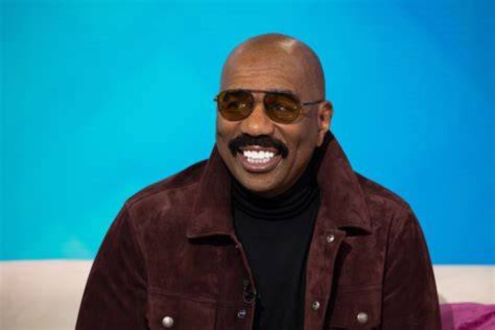 Fans Are Obsessing Over Video of Steve Harvey Jamming Out to Funky &rsquo;70s