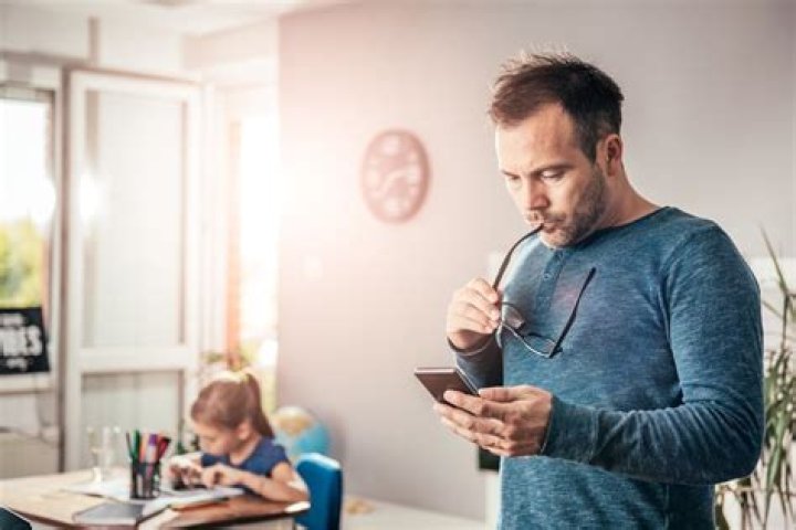 Father, parenting, social media Father, parenting, social media