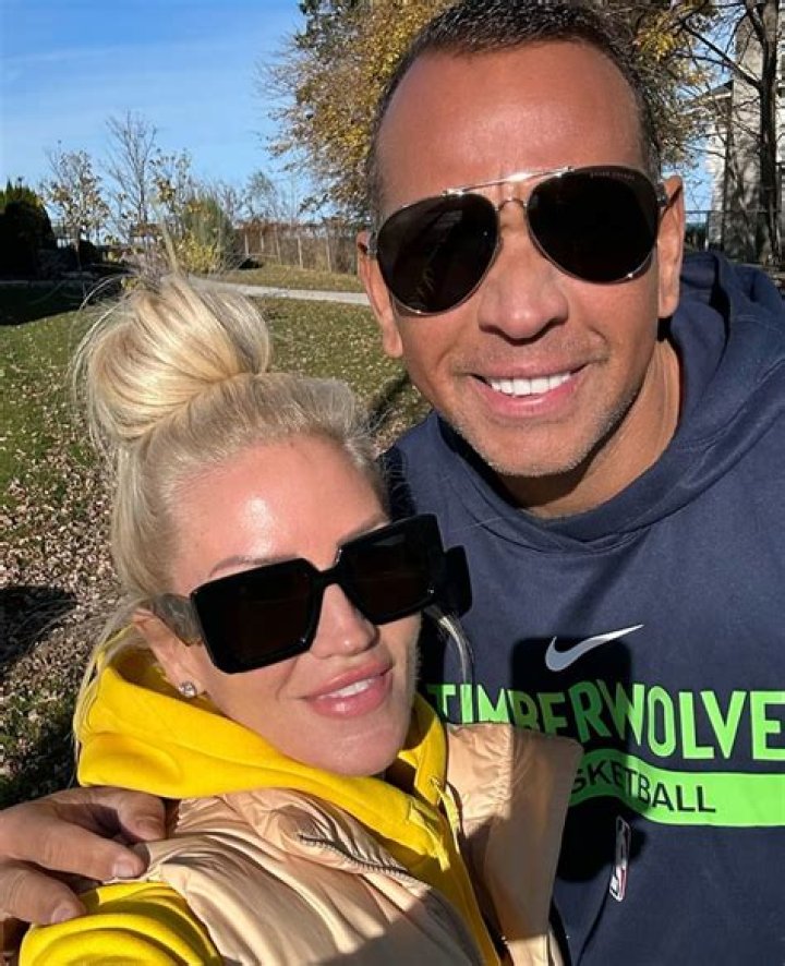 Fitness Power Couple A-Rod and Jaclyn Cordeiro Redefine Relationship Goals With
Another Adorable Holiday Moment