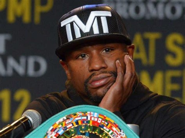 Floyd Mayweather Bought Gervonta Davis $60,000 Car and Jewelry Even Before
Getting Signed
