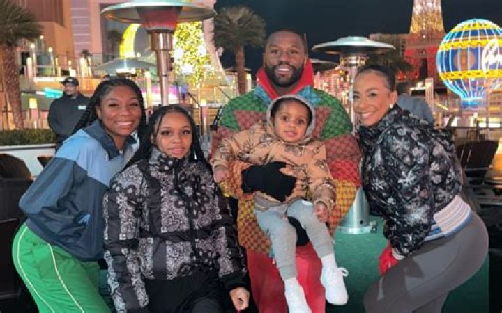 Floyd Mayweather’s Family Celebrates Nephew’s First National Championship Win