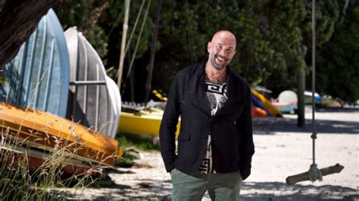 Frankie goes to Waiheke - Entertainment News