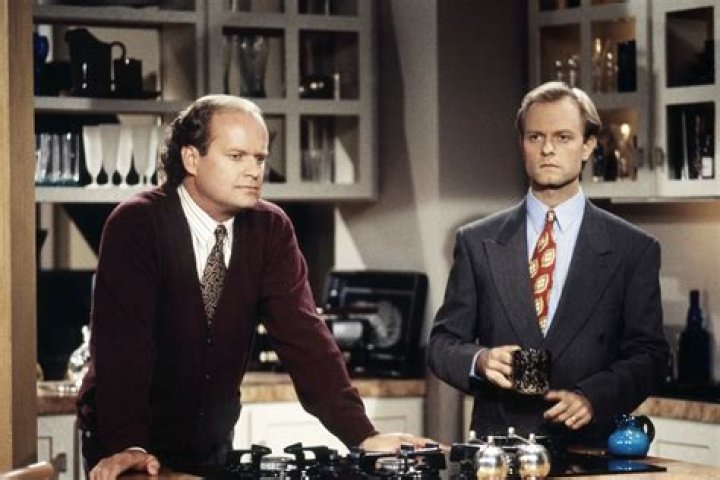 Frasier, Fraiser and Niles drinking coffee