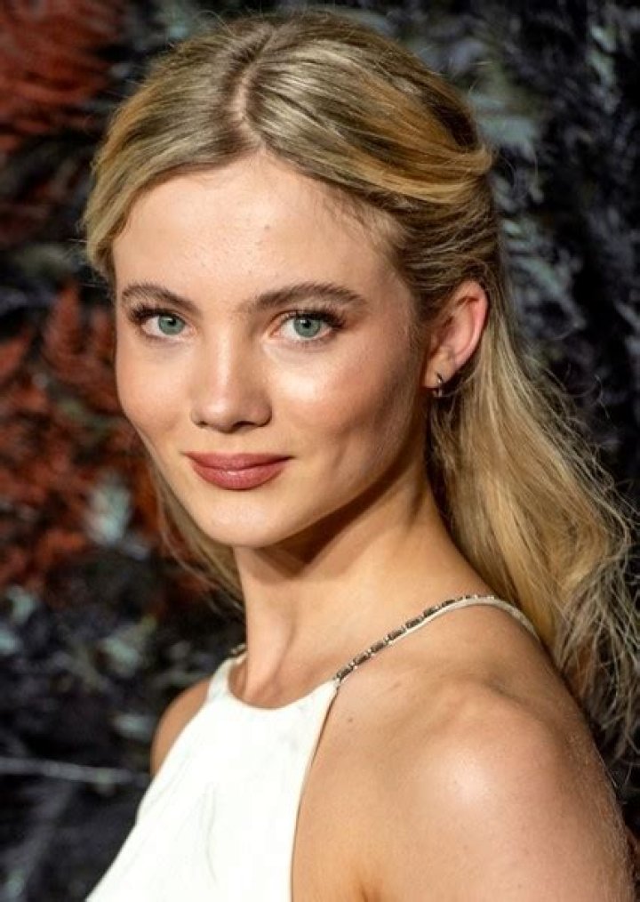 Freya Allan Fan Casting