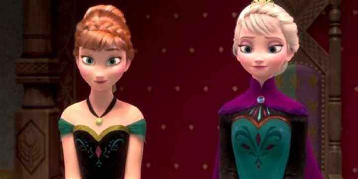 frozen elsa anna story changes