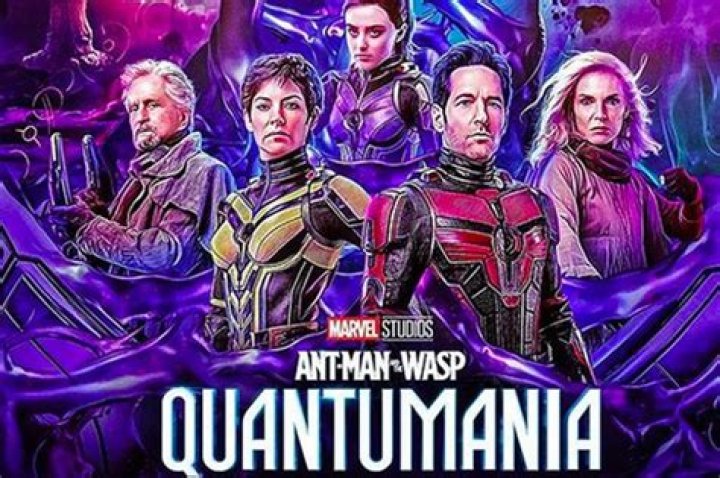 Fully-suited Ant-Man and The Wasp talking in the 2018 movie