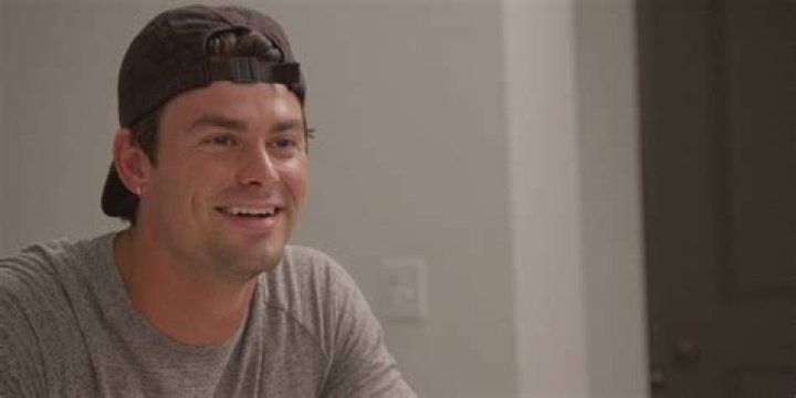 Garrett Miller Announces He’s Leaving Siesta Key
