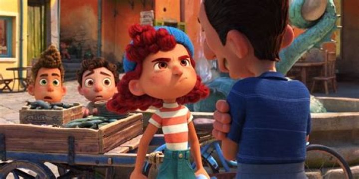 Giulia stands up to Ercole as Luca and Alberto look on