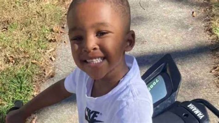 “Gotta Start Checking Birth Certificates”: 6-Year-Old’s Unbelievably Chiseled
Physique Raises Doubts in Bodybuilding Fans’ Minds