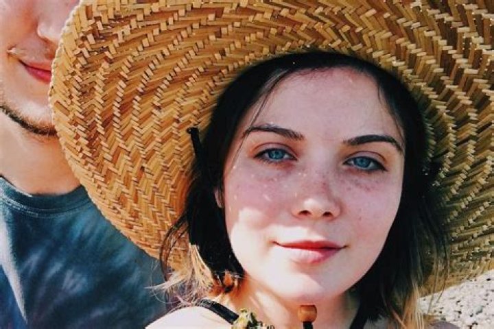 Grace Fulton Net Worth 2022/2021, Salary, Age, Bio, Family, Career, Wiki