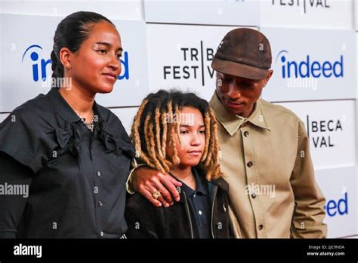 Helen Lasichanh (L) and Rocket Ayer Williams attend the ceremony honoring Pharrell Williams. Photo / Getty Images