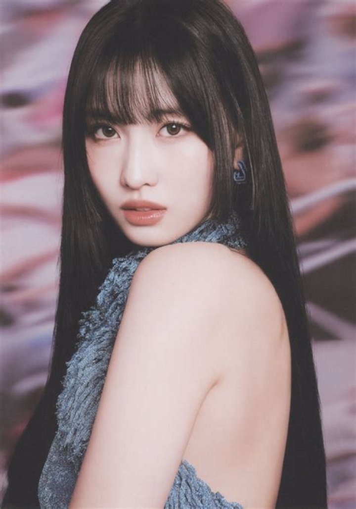 Hirai Momo