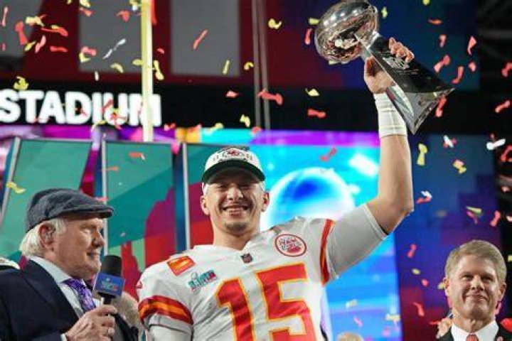 “His Brother Crying Right Now”: Jackson Mahomes Faces the Hammer Blow as Patrick
Mahomes Reveals Who Is the Most Famous Contact in His Phone