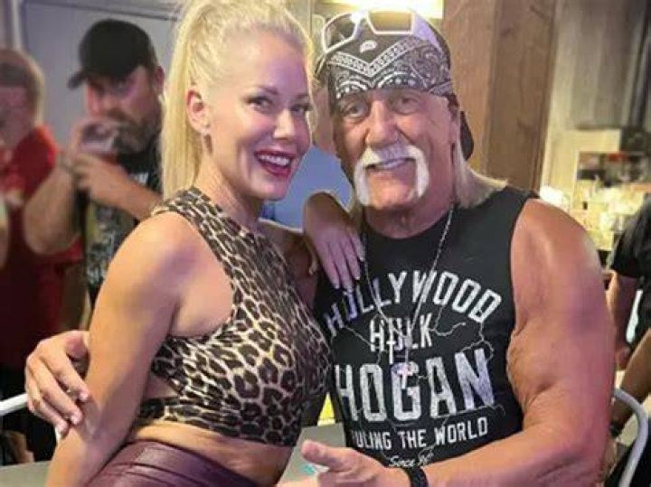 Hollywood Hogan cutting a work shoot promo at Bash at the Beach 2000