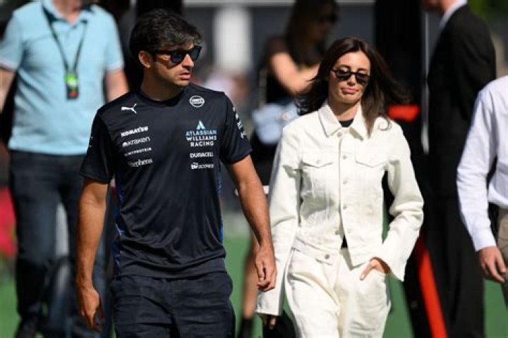 Hours After Ex GF’s Brutal Revenge, Carlos Sainz and Rebecca Donaldson Make
Relationship Official on Golf Course