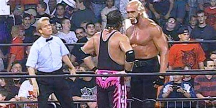 Hulk Hogan and Bret Hart at the end of WrestleMania IX