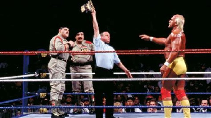 Hulk Hogan vs Sgt. Slaughter 1991