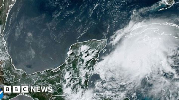Hurricane Beryl heads towards Mexico as Royal Navy sends aid and King