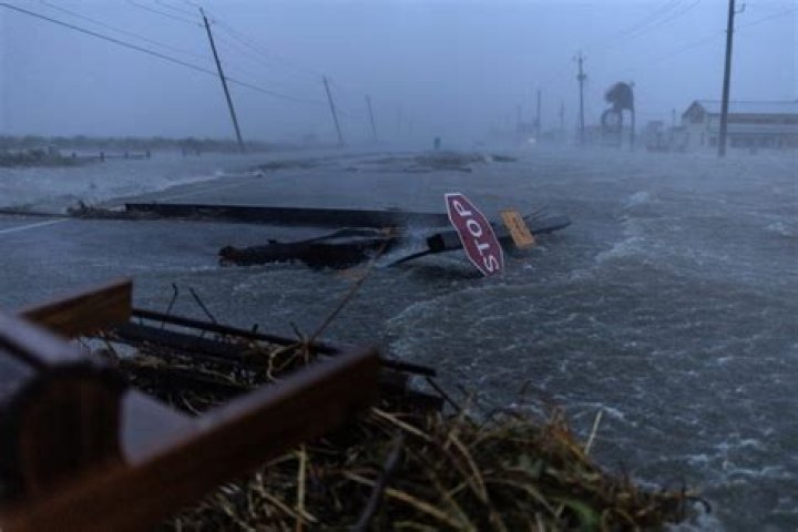 Hurricane Beryl makes landfall in Mexican coast WSAU News/Talk 550 AM