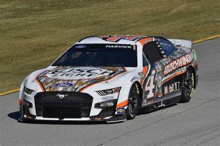“I Didn’t Know It Was New” – Kevin Harvick Oblivious as Stewart-Haas Racing’s
Woes With Ford Continue