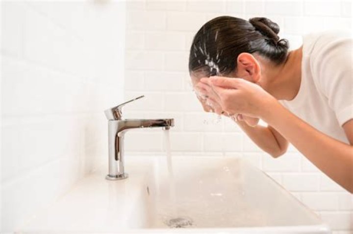 I Tried Not Washing My Face For A Week And Here's What Happened