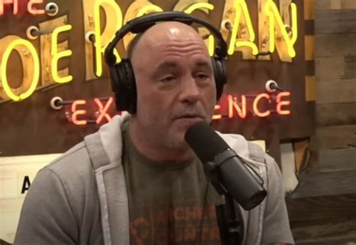“I Was Hitting Brick Wall, After Brick Wall”: TWD Famed Jon Bernthal on
Overcoming “Violence” Filled Life on Joe Rogan Podcast