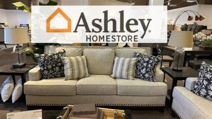 Image 70 of Ashley Furniture Milwaukee mfybvdf