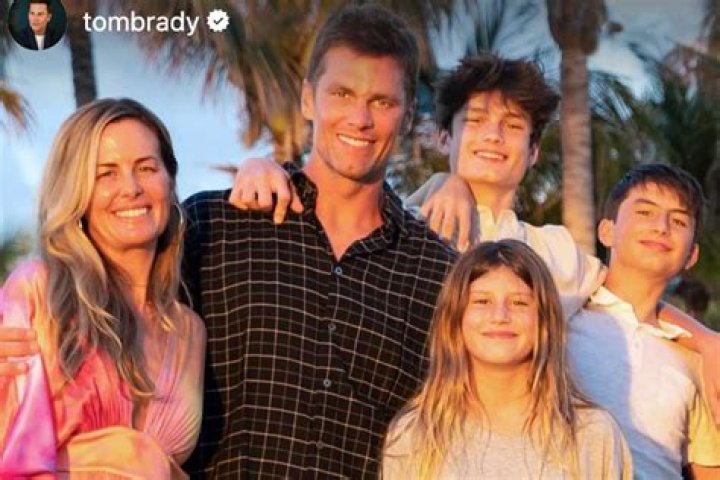 “It’s Coming to an End. He’ll Probably Never Play in San Francisco Again”: Tom
Brady’s Sister Sullies His Homecoming by Revealing Somber News About Brother’s
Retirement Plans