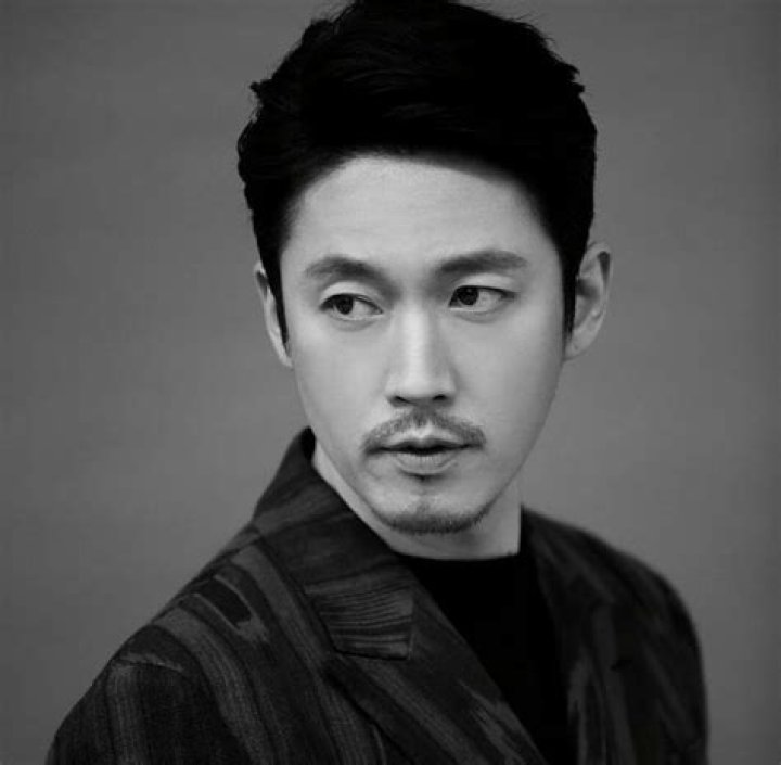 Jang Hyuk Biography Facts, Childhood, Family Life of Actor