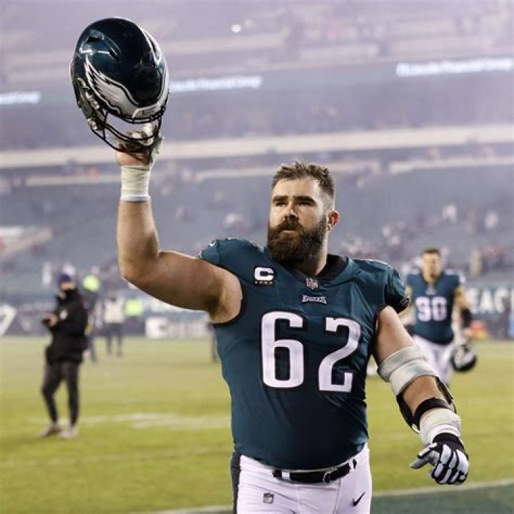 Jason Kelce Bio, Age, Parents, Siblings, Wife, Children, Height, Weight