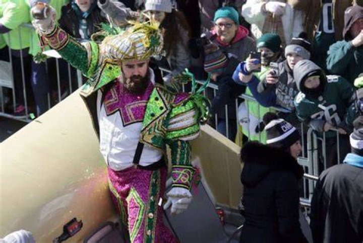 Jason Kelce delivers epic speech at Eagles parade