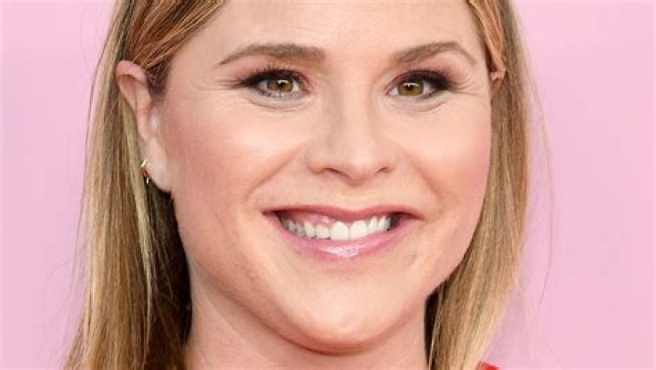 Jenna Bush Hager Just Shared Exciting News About Her Twin Sister